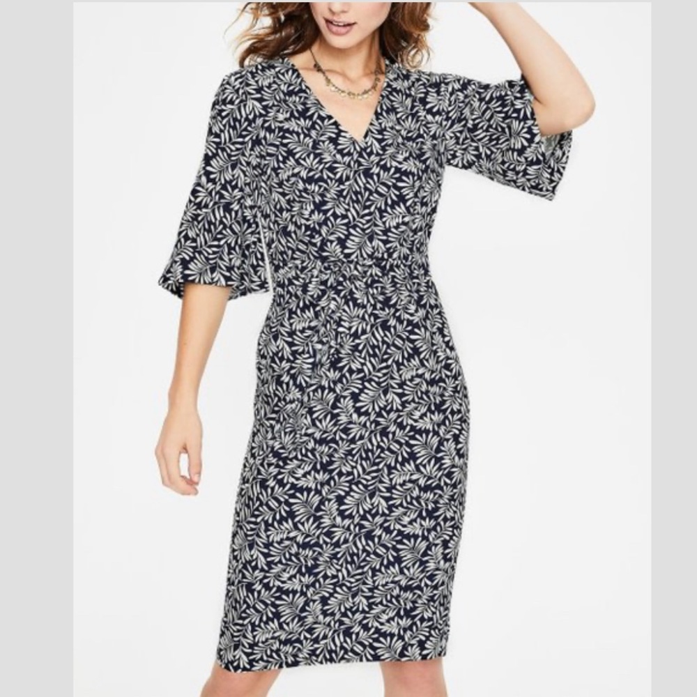 Boden Ines Floral Dress Navy/White Size: 4